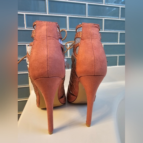 Jeweled heels sandal - Picture 7 of 10